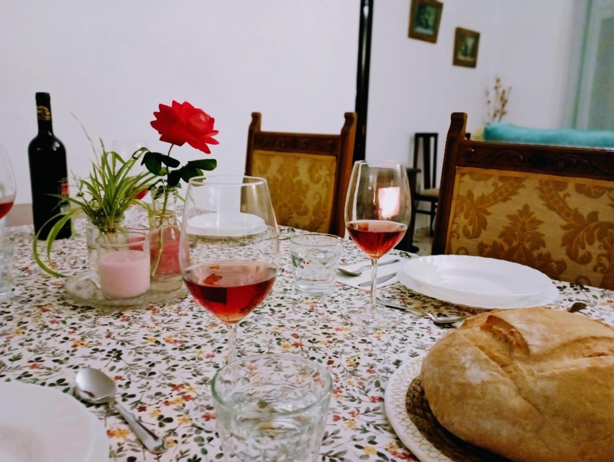 El Almendro De Maruja Apartment