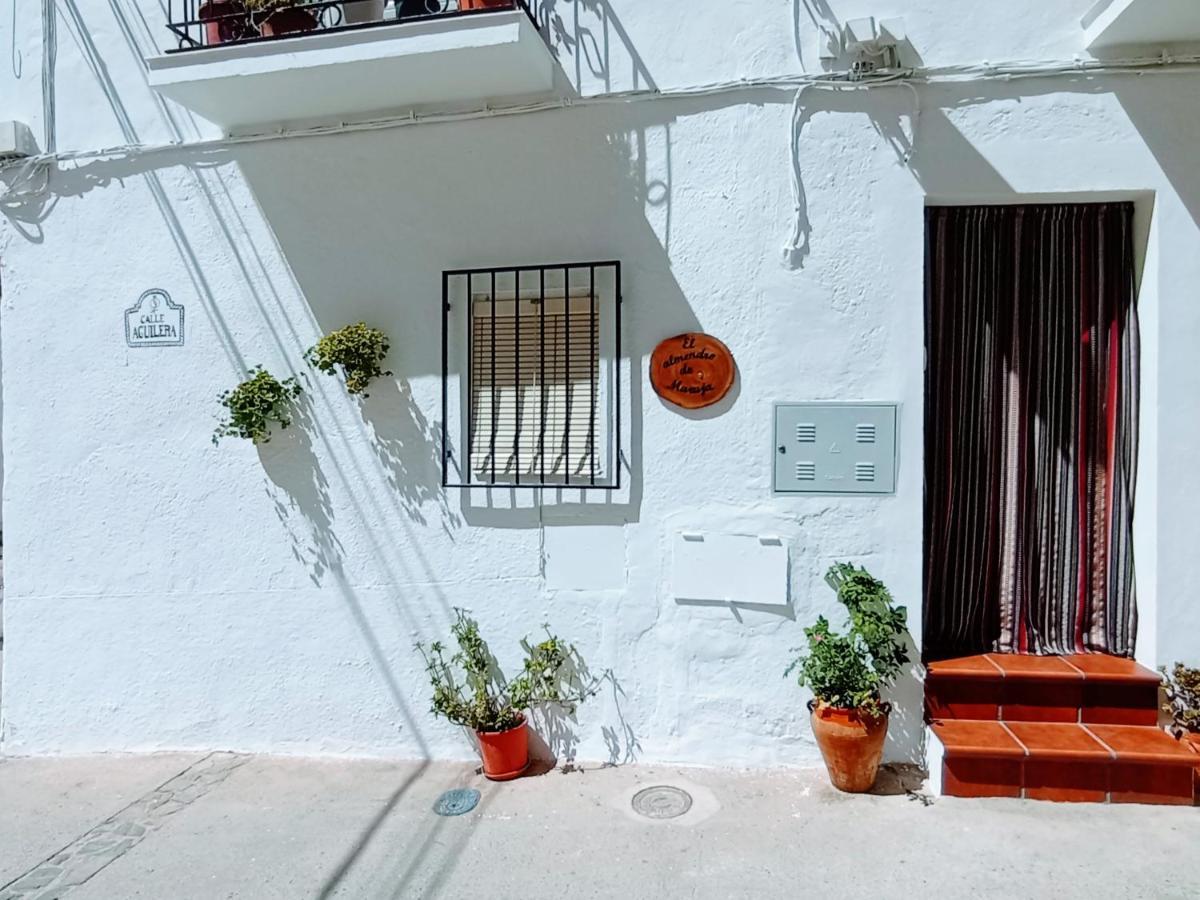 El Almendro De Maruja Apartment *